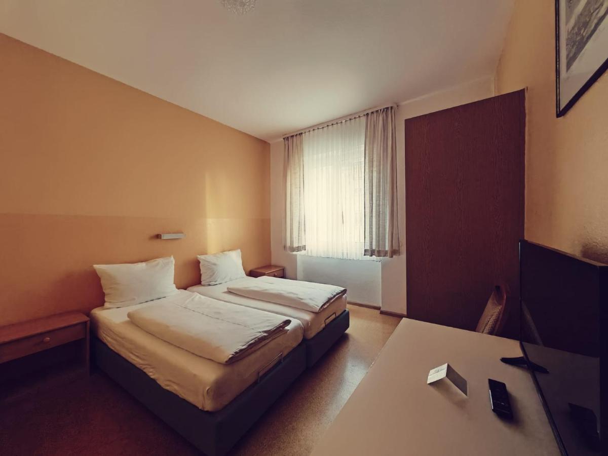 City Hotel Bauer Mit Aufzug With Elevator Nuremberg Extérieur photo